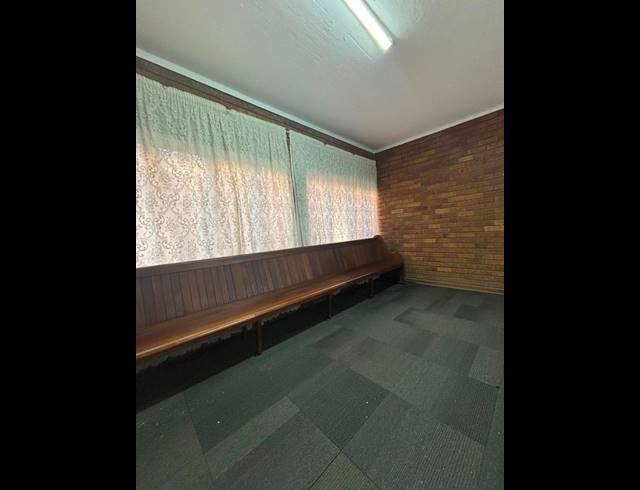 BUSINESS PROPERTY TO RENT IN DALVIEW